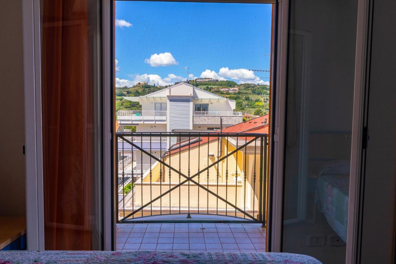 Residence Palazzo Sayonara 托尔托雷托 外观 照片