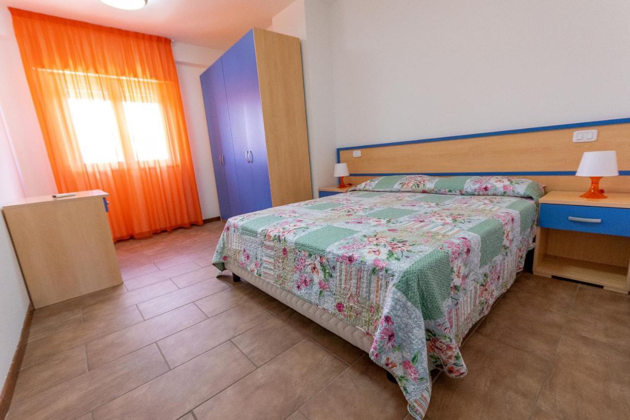 Residence Palazzo Sayonara 托尔托雷托 外观 照片