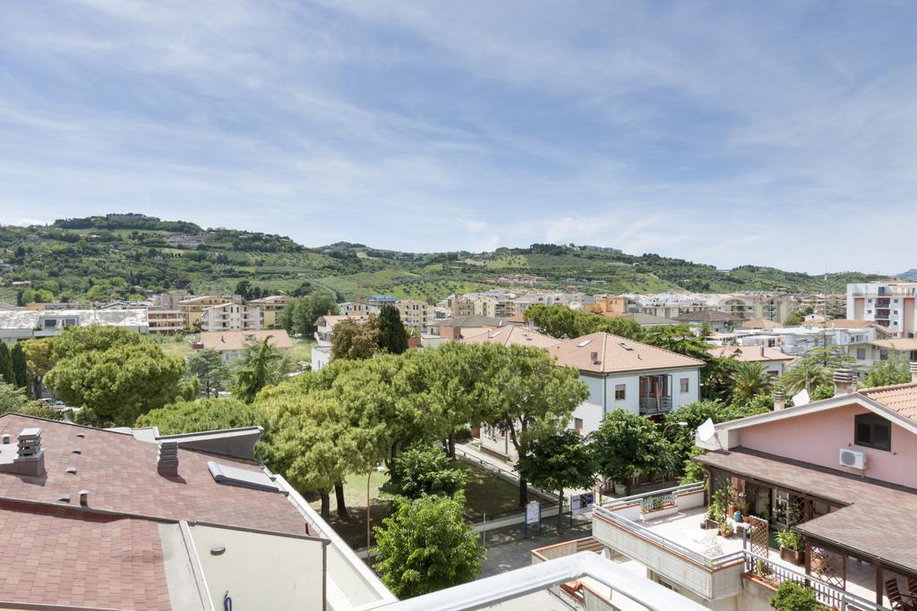 Residence Palazzo Sayonara 托尔托雷托 外观 照片