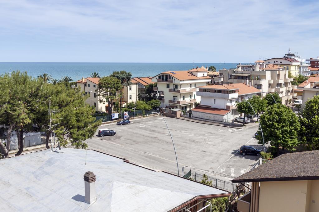 Residence Palazzo Sayonara 托尔托雷托 外观 照片